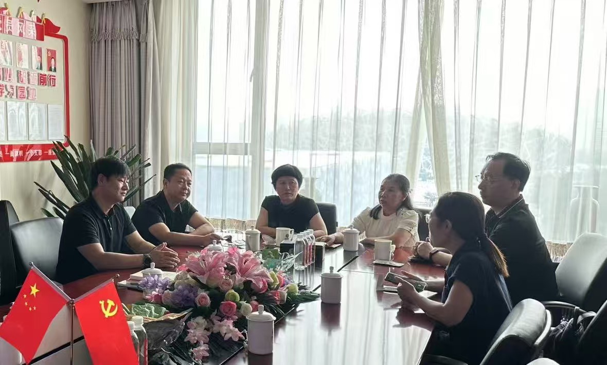 邢臺學院領導到訪岳氏集團  共繪大健康產業(yè)協(xié)同發(fā)展新藍圖